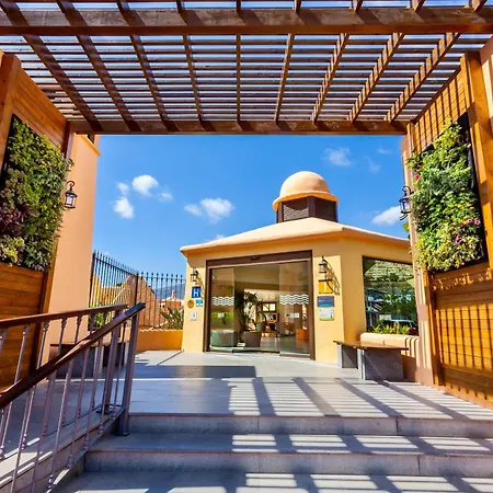 מלון Tagoro Family & Fun אדחה