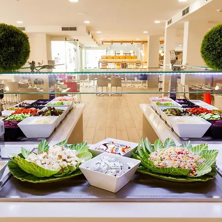 Tagoro Family & Fun מלון אדחה